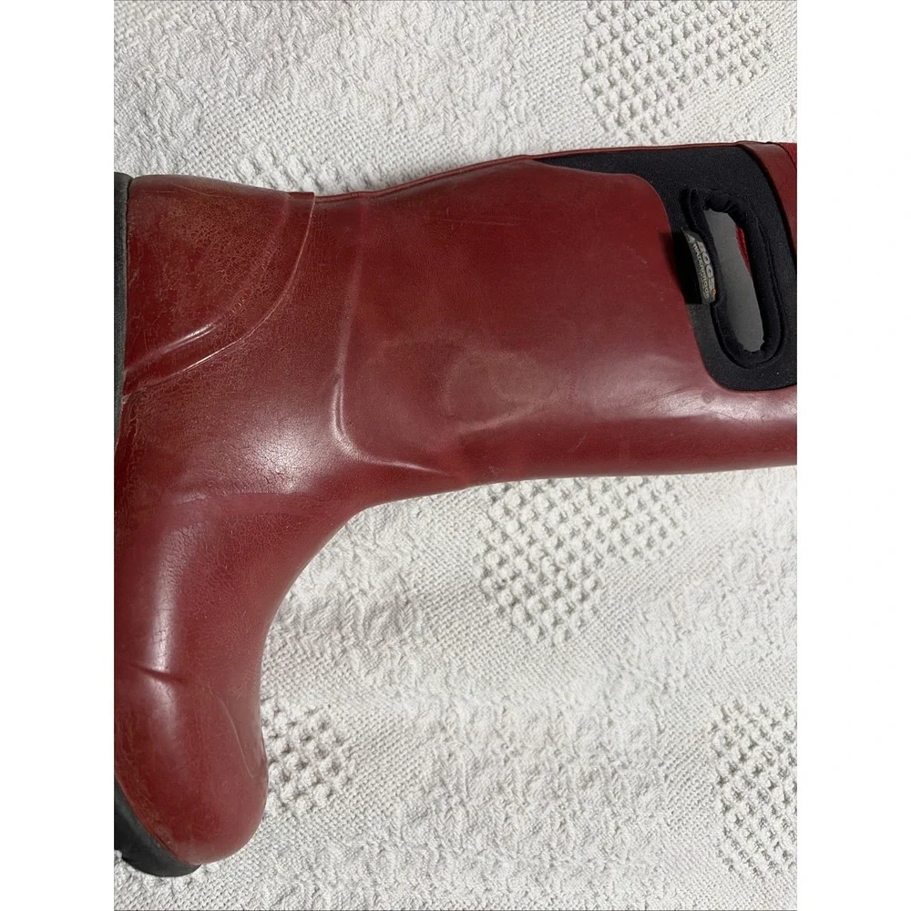 Bogs Kids US size‎ 1 Pull Up Rain Boots In Red. Winter, Rain Or Snow.
